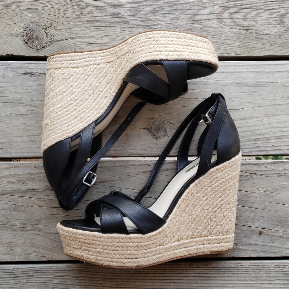 Platforms - Picture 3 of 9